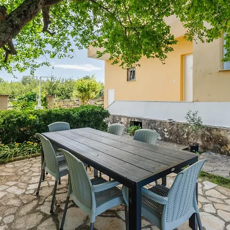 Villa-toula Apartman Róda